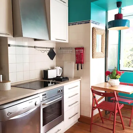 Apartment Sm2 Romantic By The Gardens Pr Real & Bairro Alto *