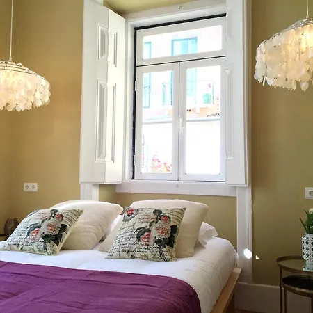Apartment Sm2 Romantic By The Gardens Pr Real & Bairro Alto Lisbon
